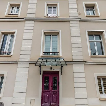 The Parisian Charm Near Apartment